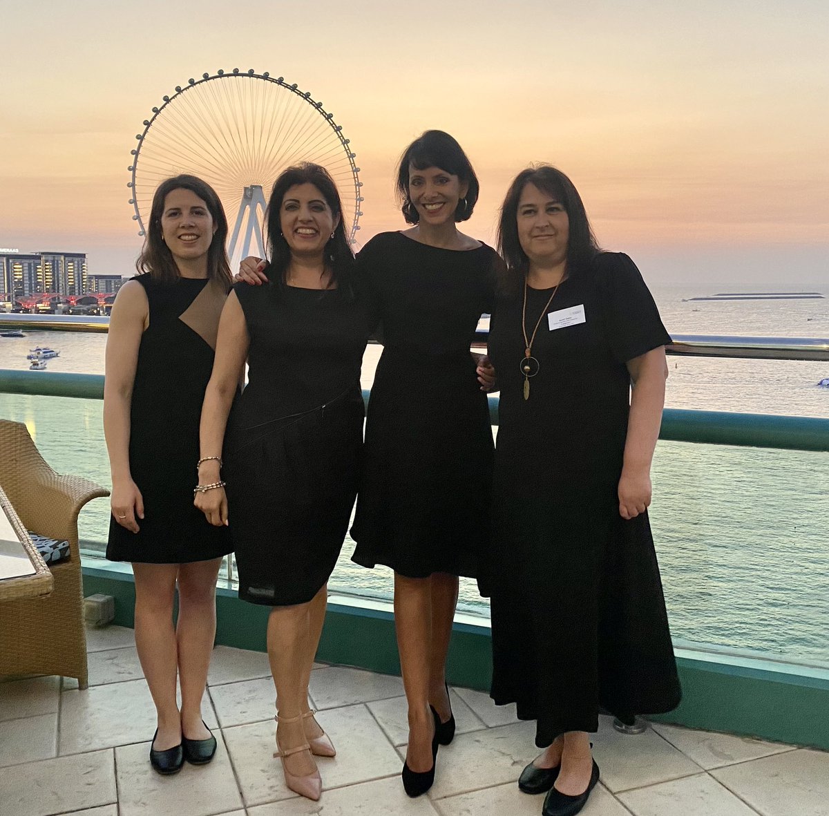 AnitaMendiratta's tweet image. Exquisite location for final @UniOfSurrey Alumni community connections this week. Loving shukran #ForeverSurrey for the honour of being with you all on ‘Executive in Residence’ duty and taking your stunning sunset stage! x 

@SHTMatSurrey @DubaiDET