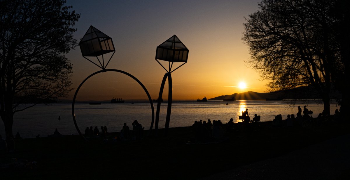 MarksGonePublic's tweet photo. @Van_Biennale Another great evening in #Vancouver :)
Vancouver needs more PUBLIC ART!!!! #VanBiennale https://t.co/INwr4ttJ1D