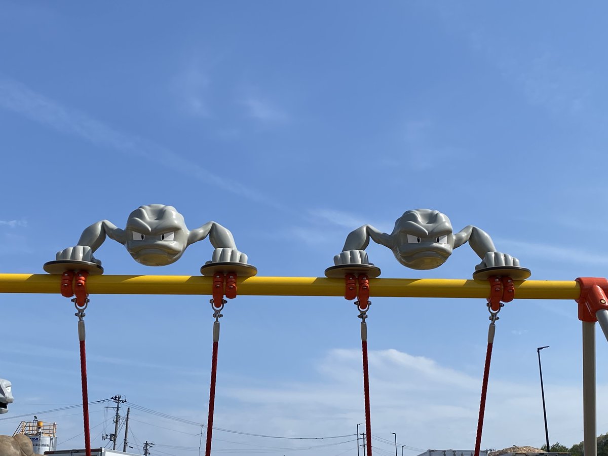 【N響メンバーによる金管五重奏｜ポケモンミニコンサートin道の駅いわて北三陸】 
先日オープンしたばかりの「イシツブテ公園」がある「道の駅いわて北三陸」にN響メンバーの金管五重奏がやってきました🎺メンバーはイシツブテの帽子とポケモンシャツに身を包みご満悦✨