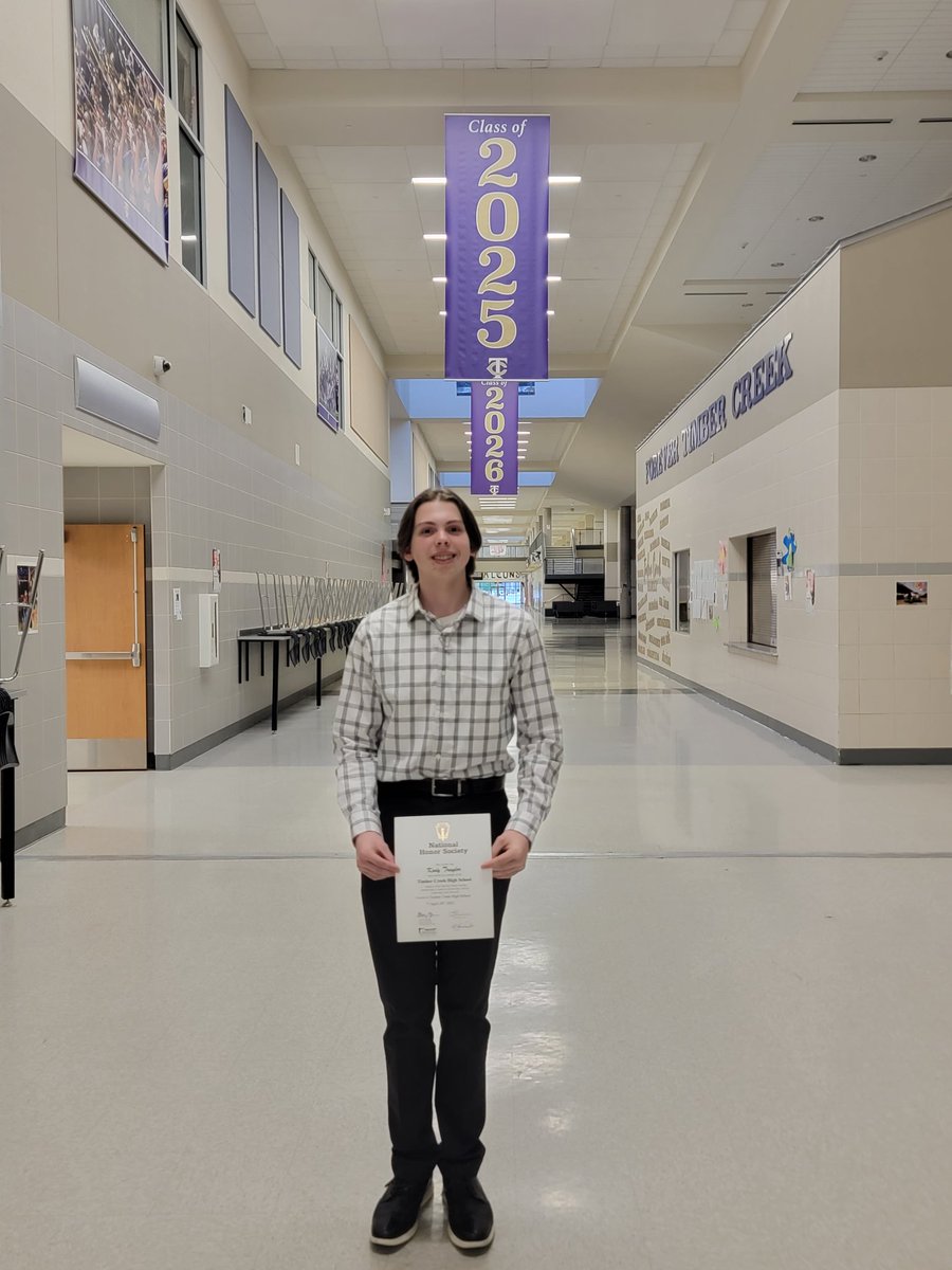 KimTraylor01's tweet photo. Proud of Kody and his induction to TCHS NHS! #academicstud #futureengineer https://t.co/cRZbtYoJsN