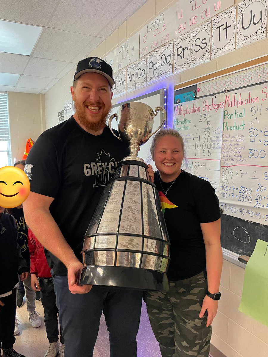 Thank you Dylan Giffen from the <a href="/TorontoArgos/">Toronto Argonauts</a> for coming to visit us at <a href="/MWrightMustangs/">MaryWrightPS</a> today! It was a blast to meet you and see the Grey Cup! 🏈🏆😁 <a href="/TVDSB/">Thames Valley DSB</a>