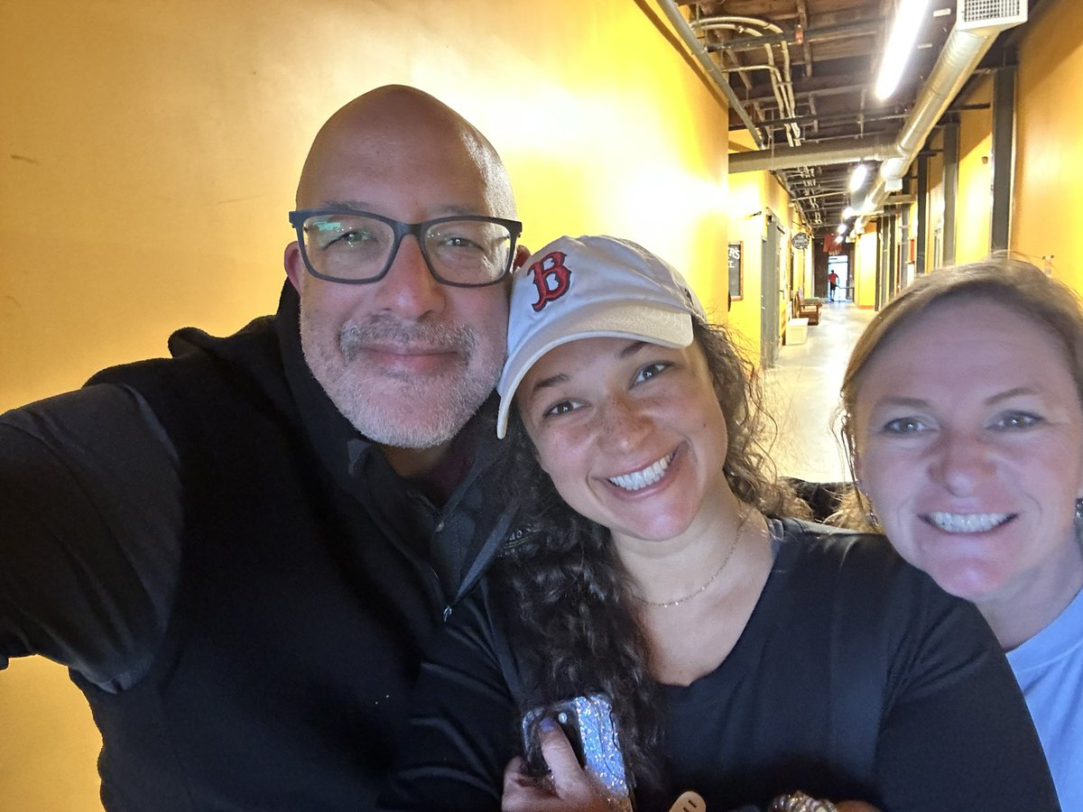 Kathryn Murphy tweet media