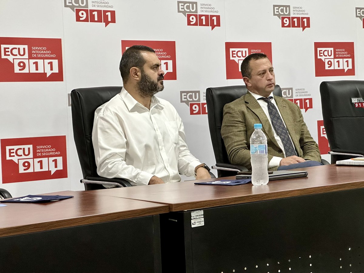 PepeJara21's tweet photo. Seguimos con nuestro recorrido territorial,esta mañana visitamos la Provincia de Morona Santiago, mantuve una reunión de trabajo con el gobernador @EdwinErazoC @PoliciaEcuador @FFAAECUADOR @BanEcuadorBP @SPPAT_Ec @InfanciaEc los alcaldes electos para articular por la ciudadanía. https://t.co/13WzRjD6bC