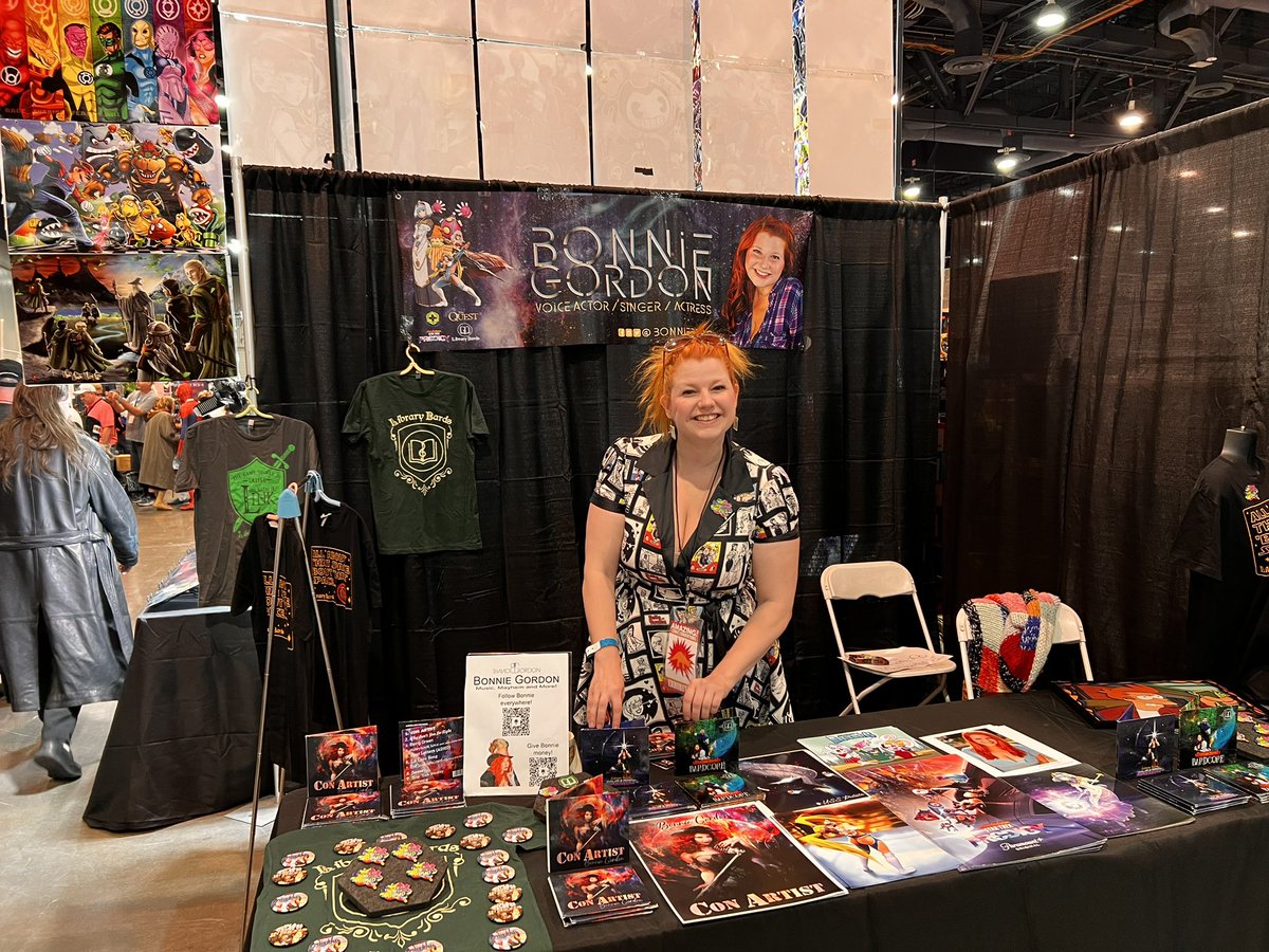 Hey #LasVegas 🎲 
I’m at table #626 at <a href="/AmazingComicCon/">AMAZING COMIC CON</a> - come find me for some new merch &amp; FREE HUGS! 
Tomorrow I’ll be hosting the Costume Contest &amp; doing a mini concert during the judges’ deliberation! 
#AmazingLasVegasComiCon #ConLife #ConArtist