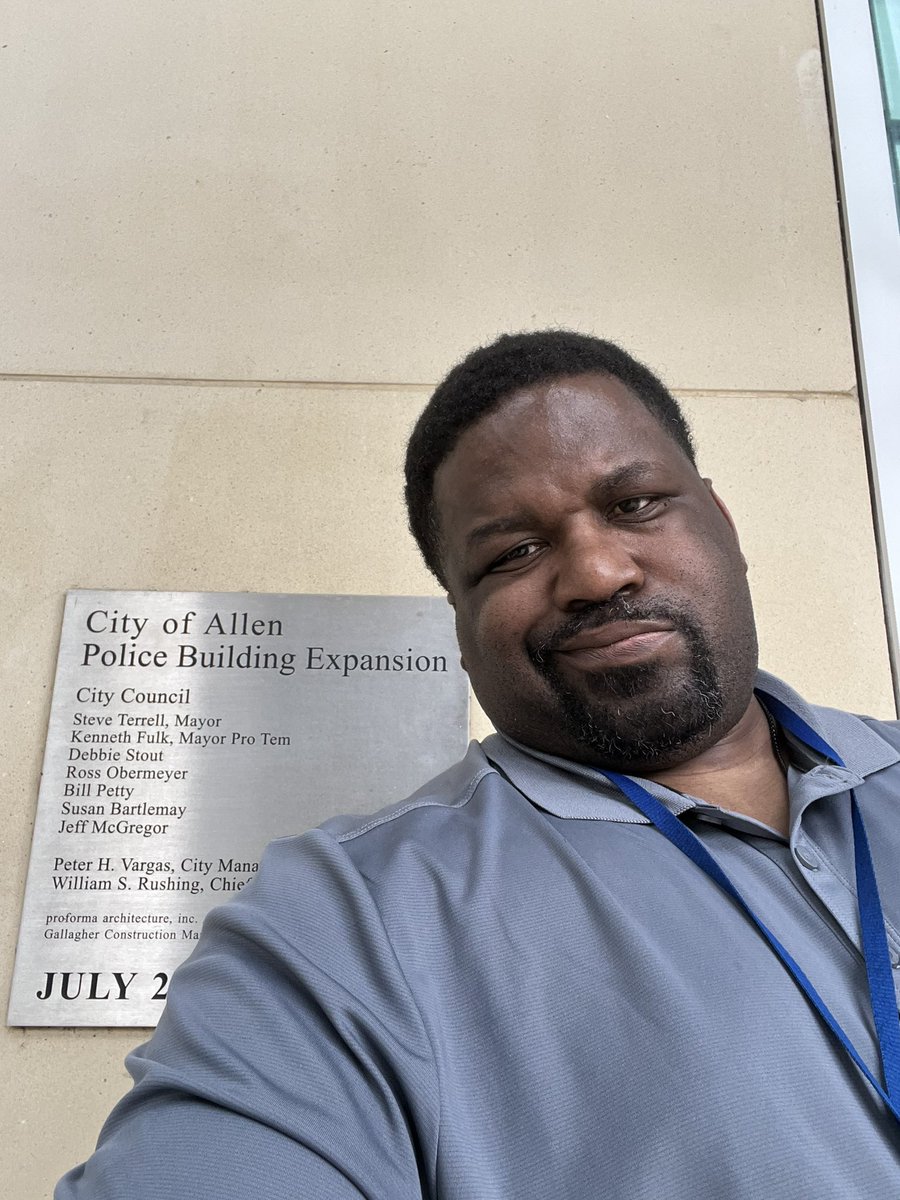 BobbyJones_ATT's tweet photo. Outside getting some fresh air on this stormy day networking and educating with our #FirstResponders about @FirstNet &amp;  talking with our local community about #Fiber ! #AlmightyAllen #FirstNetExpert #FiberExpert @LifeAtATT @NtxFiberteam @Ant_Montoya @EricJGraham_  @Resqme63 https://t.co/zMmEShojsd