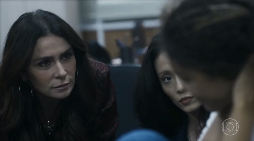 “você foi vítima, você não tem culpa de nada, você foi vítima e não merece castigo nenhum….você não tá sozinha” 

giovanna antonelli e danielle olímpia dando um show de atuação 👏🏼 que cena forte e necessária #Travessia