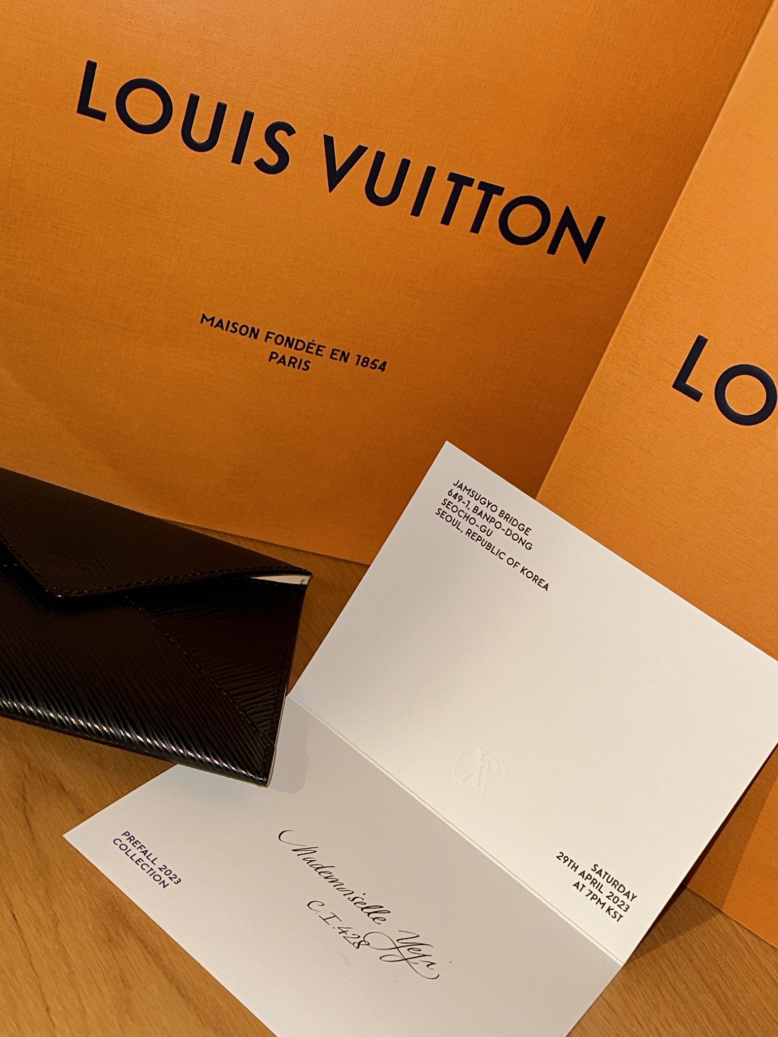 Louis Vuitton receipt envelops in 2023