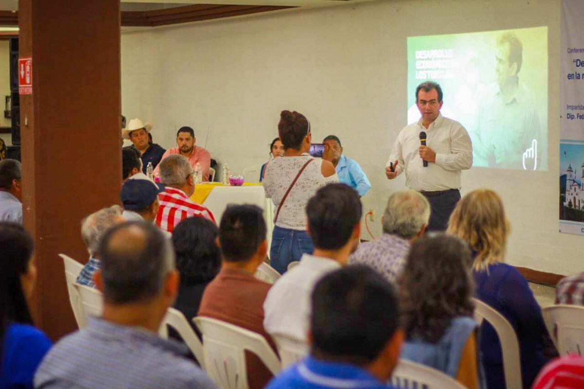 Pepe_Yunes's tweet photo. Gracias a la Asociación Concertación Veracruzana por invitarme a impartir la Conferencia "Desarrollo Económico en la Región de los #Tuxtlas "
Agradezco a Esau Uscanga y a las amigas y amigos de #SanAndresTuxtla su atención y recibimiento. https://t.co/Fe2lPNWEY1