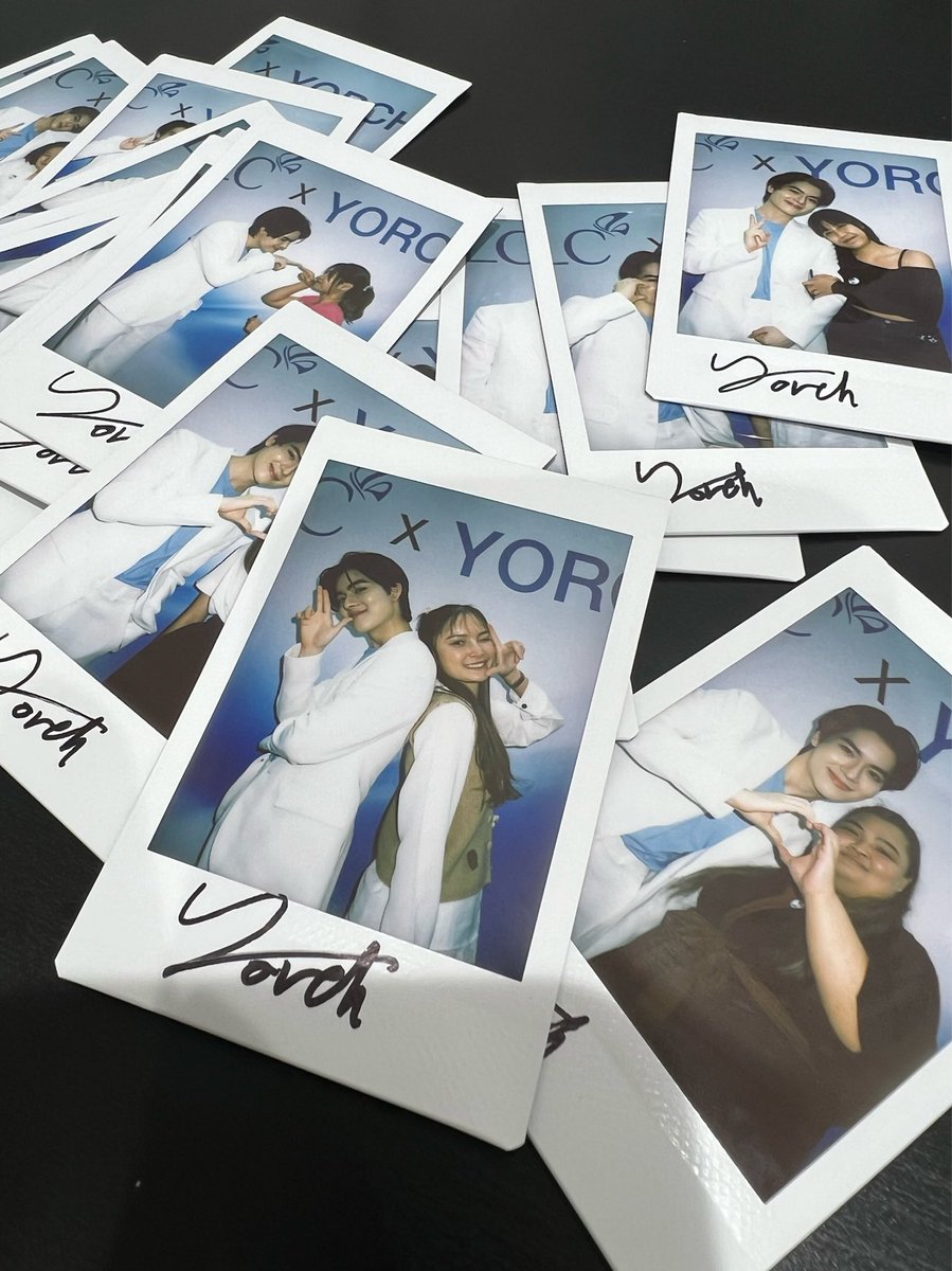 AmmodelAu's tweet photo. 🙇‍♀️👭👬👫 💙 ขอบคุณน้องๆนะคะ  @SLCClinic_ 

#slcclinic
#YorchEntertainment
#SevenYORCH
#yorch_yongsin
#ammodel https://t.co/pp4ZzSmIbr