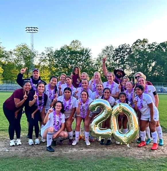 DruffLegend85's tweet photo. Two for the price of one!  Woodruff softball defeats Union County 11-8 to win the R4-3A title.  The Lady Wolverine soccer team defeated Clinton in a tiebreaker 2-0 to win their 20th region title IN A ROW!  The streak started in 2003.  @SamBAlbuquerque https://t.co/VpS1K3cnNo