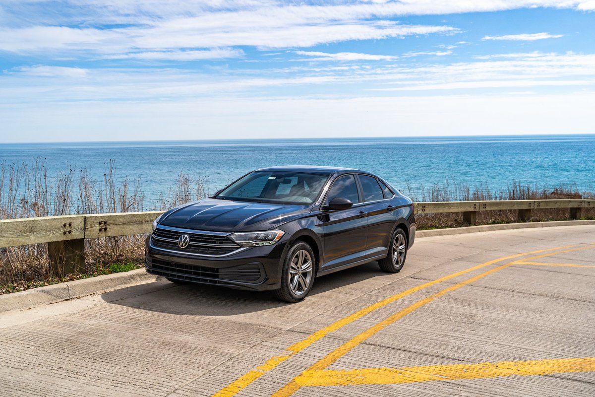 logolau5's tweet photo. Take a Drive @VW https://t.co/GqXHT6KFUP