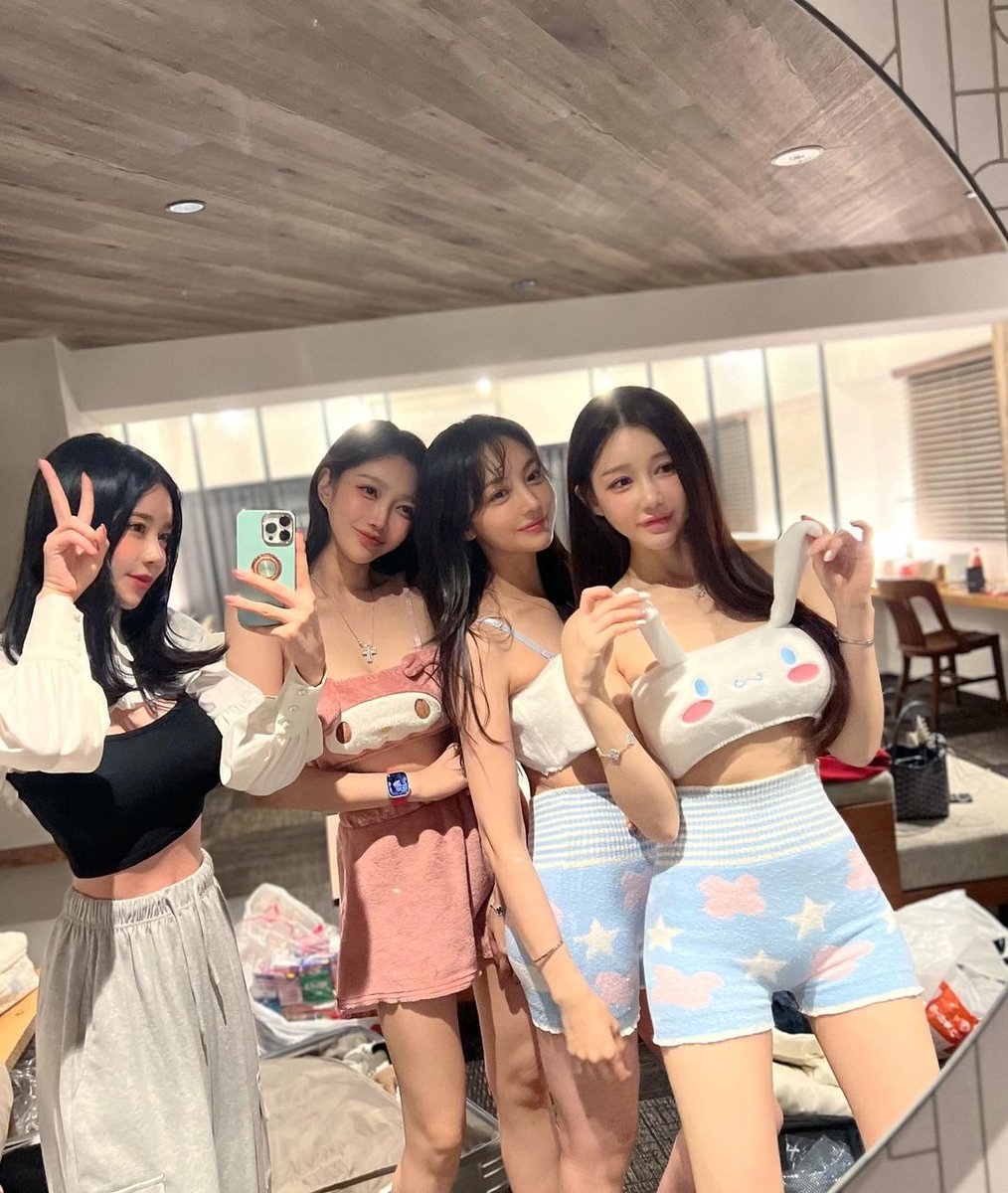 This is our Friday party, no one is allowed to come.#chefstalk #yum #delivery #seafood
#cake #cocina #chocolate #photooftheday