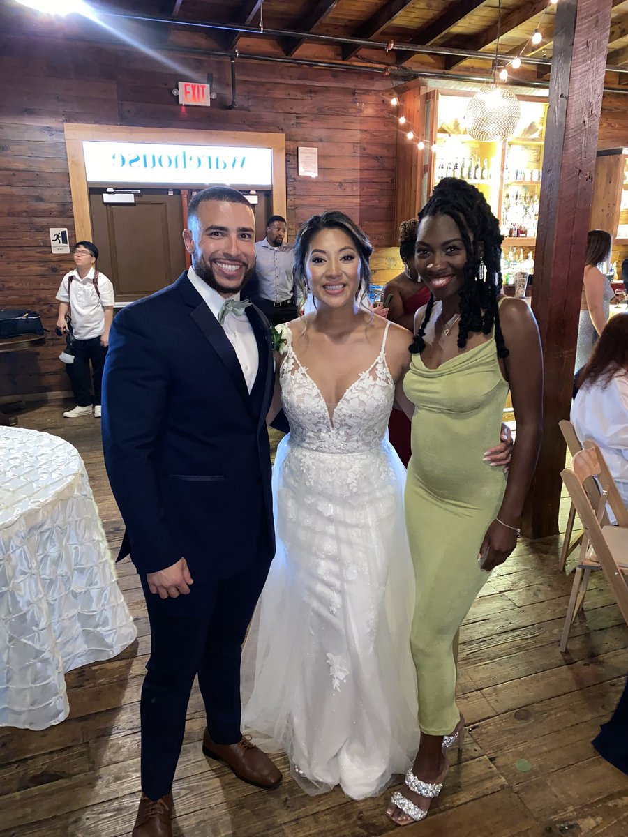 Darneshajmoore's tweet photo. Love, Support & Tennisβ¦ π«ΆπΎ
Congrats to my Peopleππβ€οΈ Itβs RING SZNβΌοΈ #SWACCHAMP πΎ#NEWLYWEDS π https://t.co/w4mEVB1ery