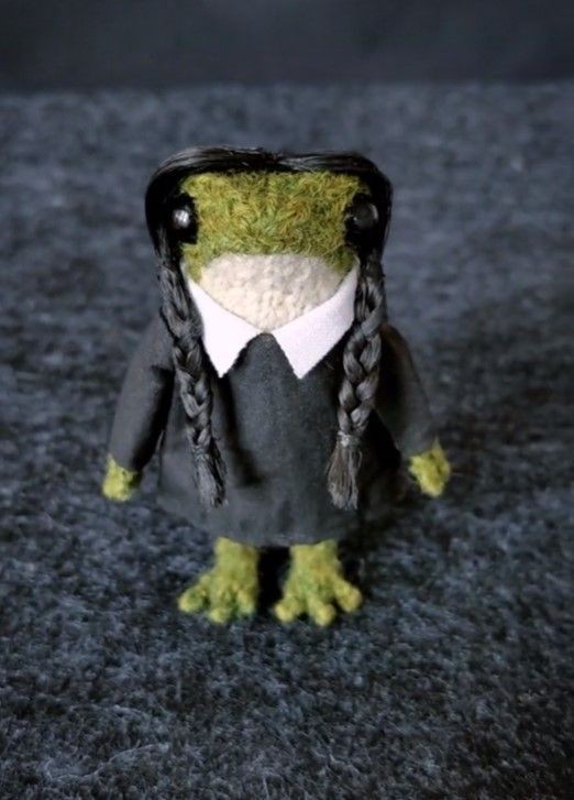 frognesday.