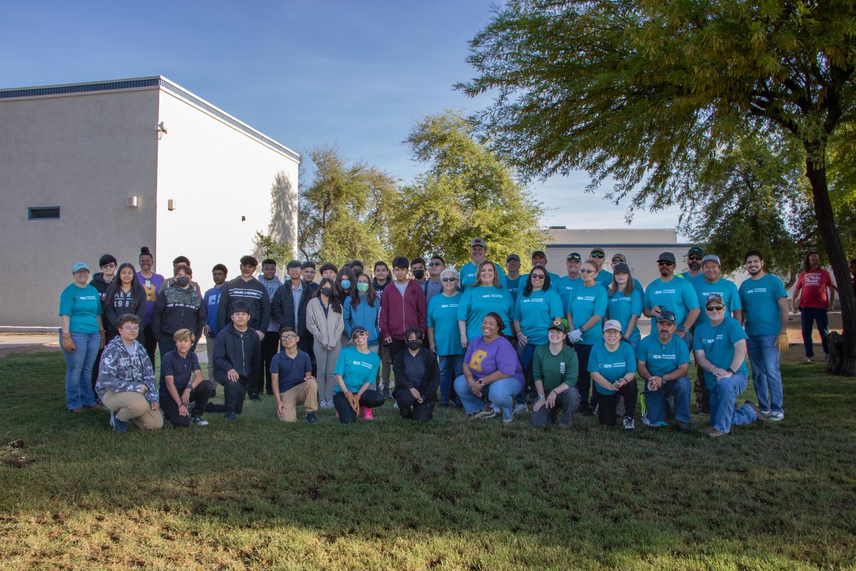 apsFYI's tweet photo. The power of nature and community was on full display at our tree planting event with @TreesMatterAZ. We worked together with @phxschools Bethune School to plant 33 trees, and it was a huge success! 

Learn more about our Community Tree Planting program at https://t.co/WZD2geyrnt https://t.co/hOGT4QXWXA