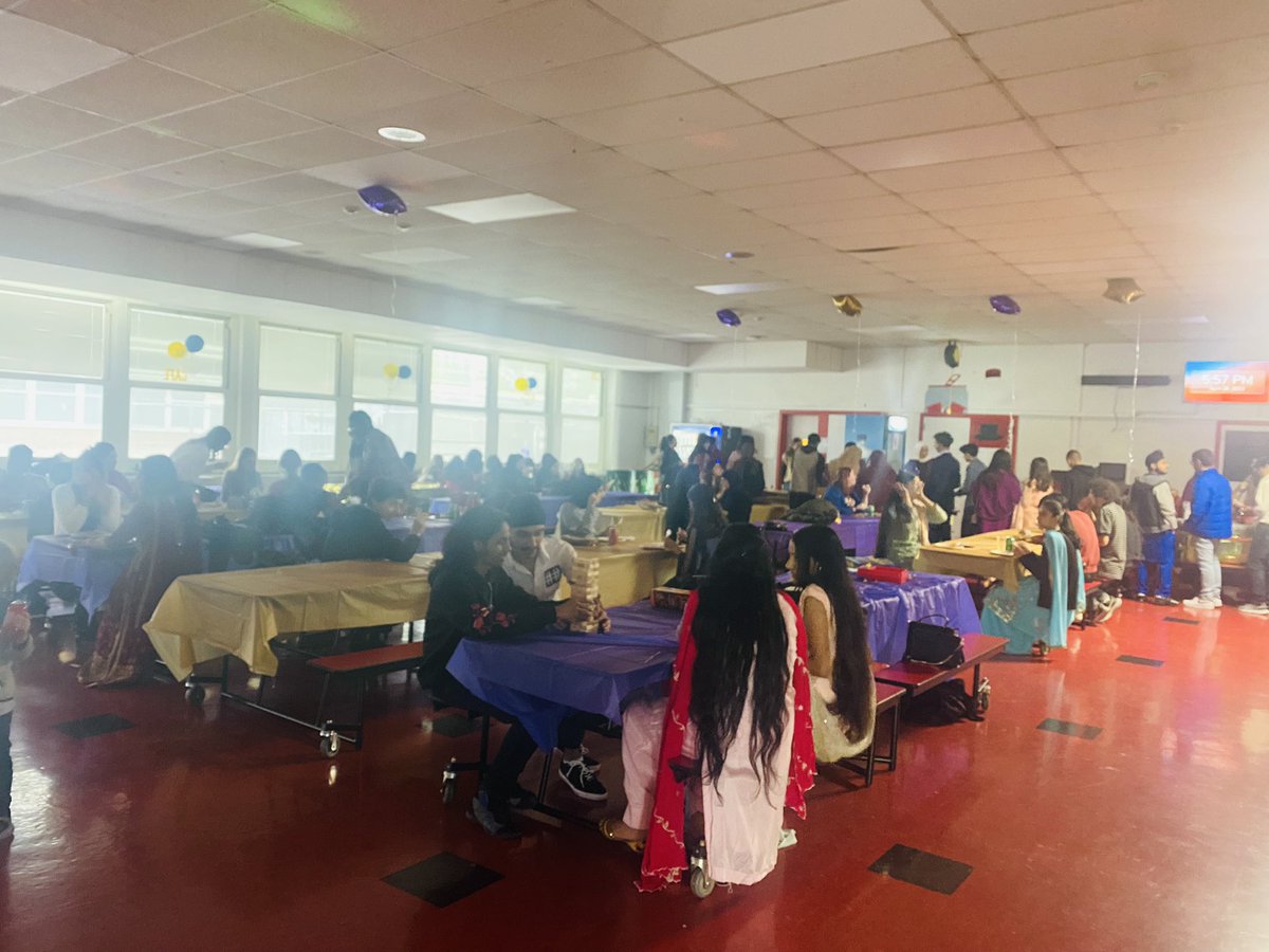 Eid Mubarak from the Muslim Club 💜<a href="/WHS_DEI/">WHS_DEI</a> @WHSPanko <a href="/mosko_l/">Lee Mosko</a> <a href="/WHSBarronPride/">Woodbridge Barrons 🇺🇸</a>