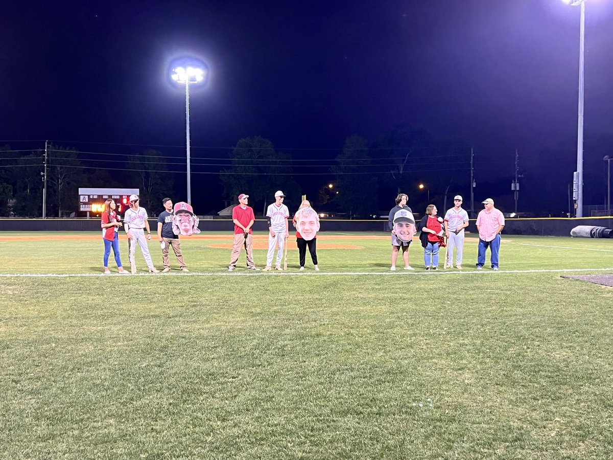 Dawgsportsmed's tweet photo. Nothing like closing out senior night with a W!!!! Thank you seniors for making this year one to remember ๐ซถ๐ป #Playoffs #YeahKid #ALLIN @AHSDawgbaseball @SFAHS_Bulldogs @FBISDAthletics https://t.co/Ps7YtdAesY