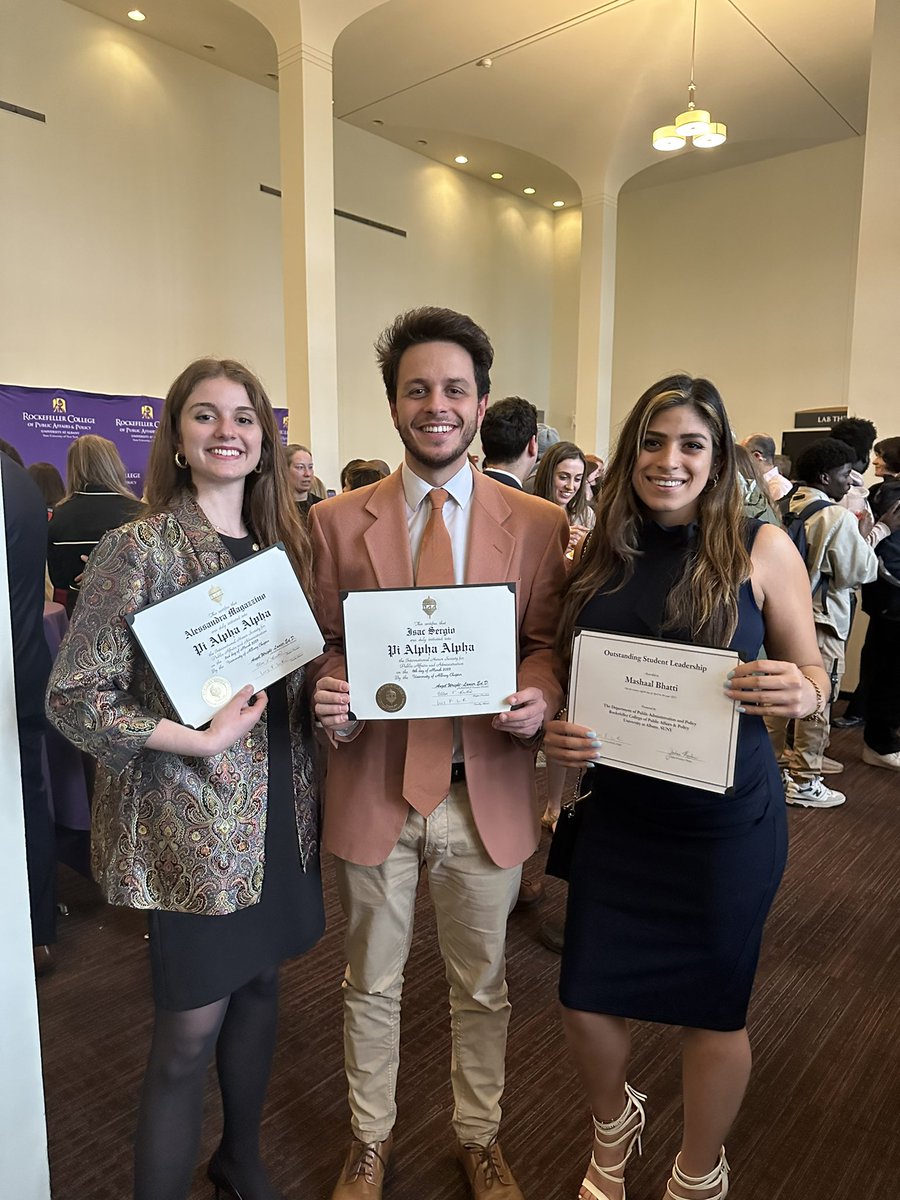 mbhatti_'s tweet photo. Honored to receive the Outstanding Student Leadership Award at tonight’s @RockefellerColl Award Ceremony ✨ So thankful for my #UAlbany journey! I can’t believe I will have an MPA in just 2 weeks💛💜💛💜 https://t.co/tzj6BPueyM