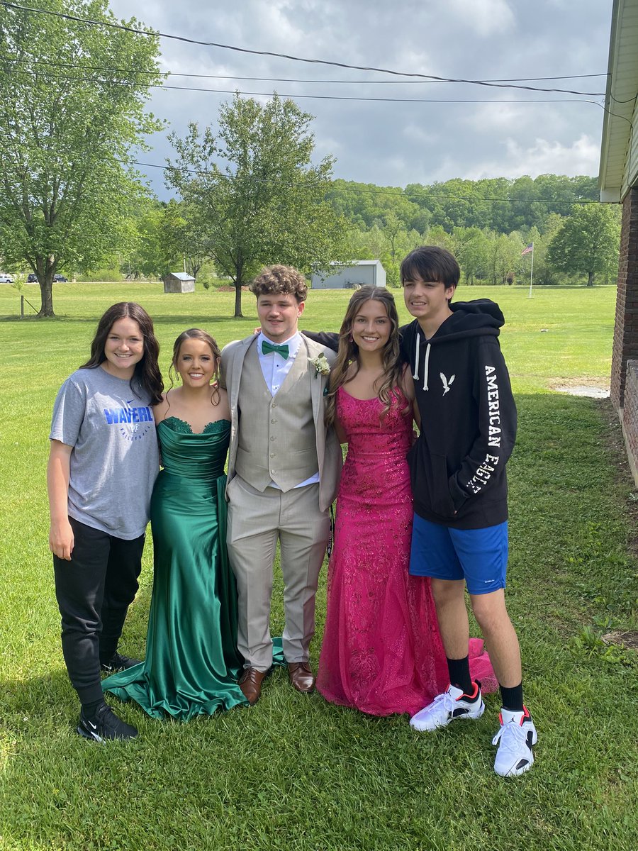 Easton Elliott tweet media