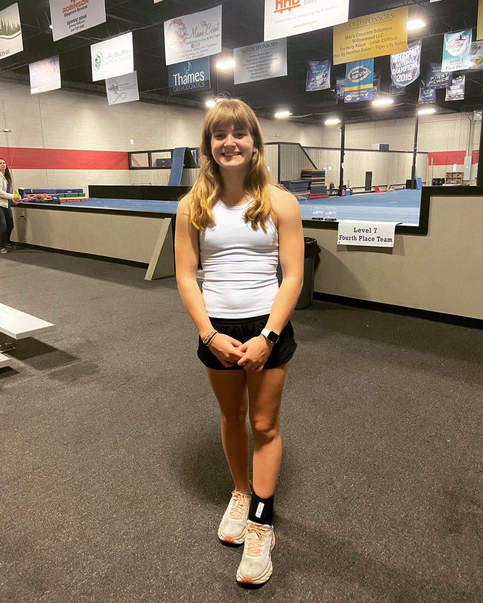 janieboles's tweet image. More good news- Bella’s ankle is n a brace! Ya-hoo! Still working hard with physical therapy-and doing what she can at gym…trusting God’s timing and purpose through this-knowing everything that happens goes through  God’s filter of love - all for a higher purpose and plan.