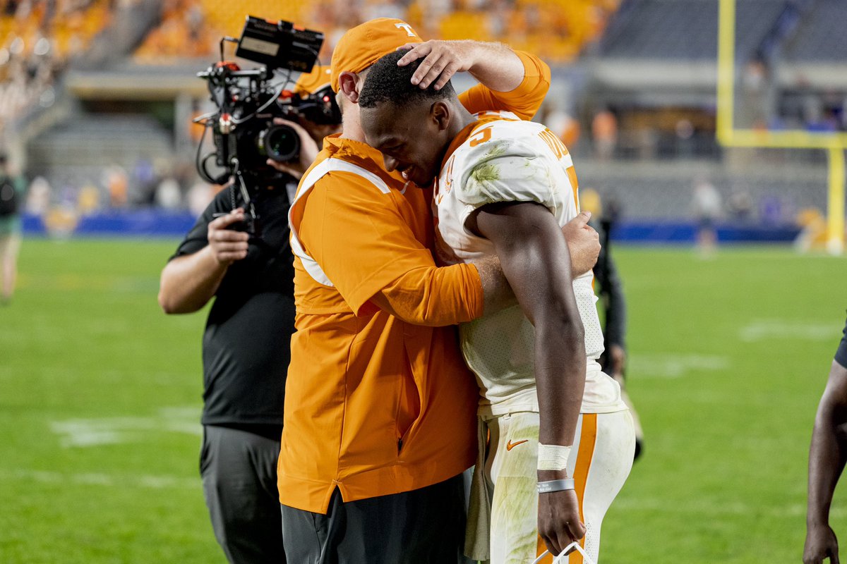 coachjoshheupel's tweet photo. Let’s GOOO!!!! So proud of you! Excited to see you chase your dreams! @henhook2
 
#NFLVols #GBO https://t.co/058BVsMGW1
