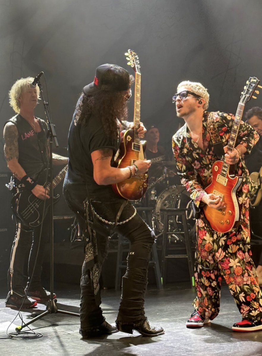 slash_roma's tweet photo. Last Night

#Slash #iggypop #gunsnroses https://t.co/R73LAOHdfr