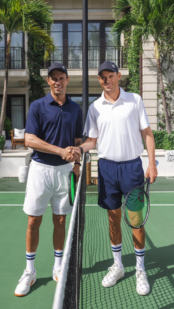 RalphLauren's tweet photo. #RLMiami festivities continue with brothers #MikeBryan and #BobBryan battling it out in a tennis match for our RLxPoolsuite event.
The brothers wear sport inspired pieces from #RLXGolf during their high intensity match. https://t.co/sk8BJyuOs8