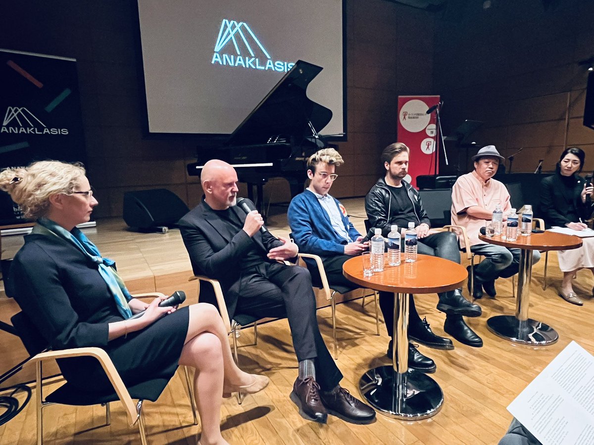 DanielCichyPWM's tweet photo. Wystartowaliśmy! Projekt #AnaklasisInJapan rozkręca się w najlepsze! #Orzechowski #Pierończyk #Więcek w @PLinTokyo / @PLInst_Tokyo zagrali materiał z płyt z serii #Revisions. Polski jazz zachwycił dziennikarzy, menadżerów, wydawców, artystów, dystrybutorów. Dziś ciąg dalszy! https://t.co/PsrM9OLY3s