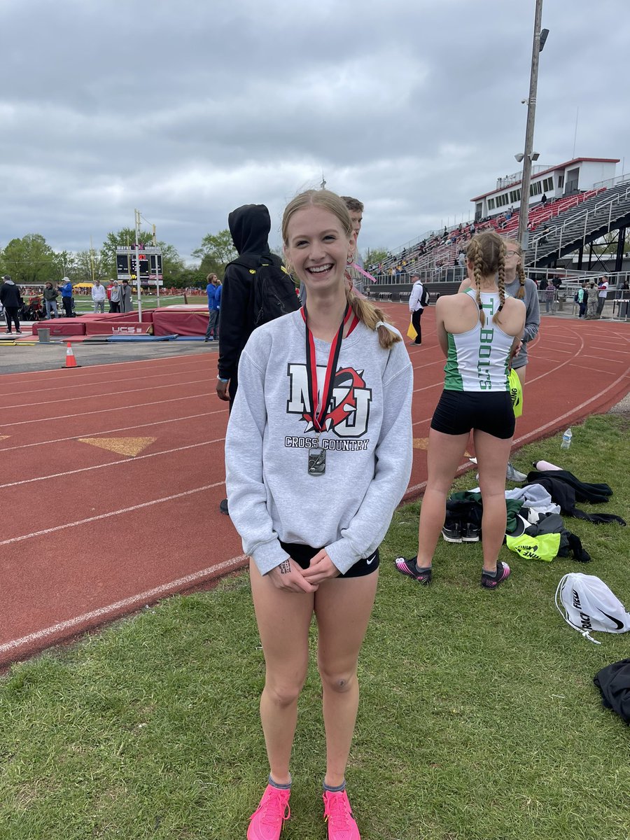 mucccoach's tweet photo. Great job @TrackWayne Inv.  Savanna with a big PR to get 2nd in the Rising star 1600! https://t.co/AC8d0IesAz