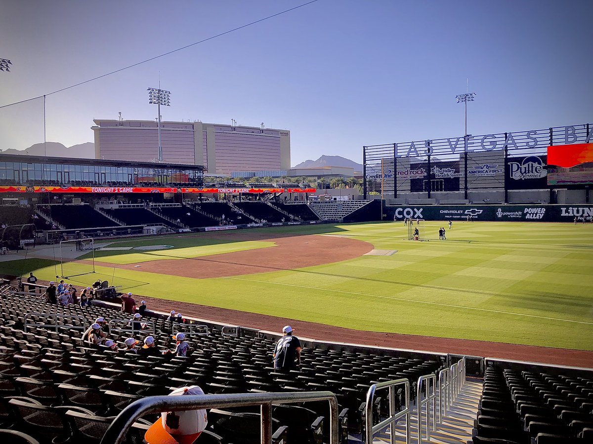 exilefromlife's tweet photo. Happy 40th birthday to baseball in Las Vegas. From Stars to Aviators, the sport remains alive and well here in the city. Time to enjoy an #AviatorsLV game! https://t.co/rShc5qA8q6