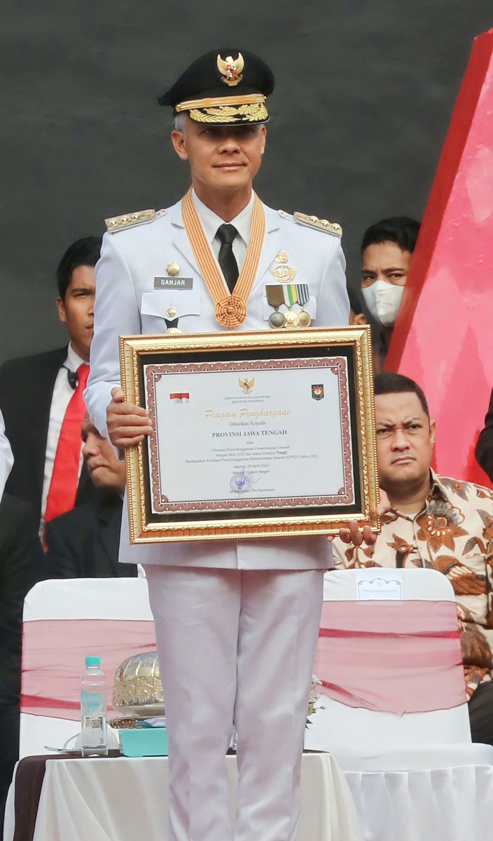 Ganjar Pranowo tweet media