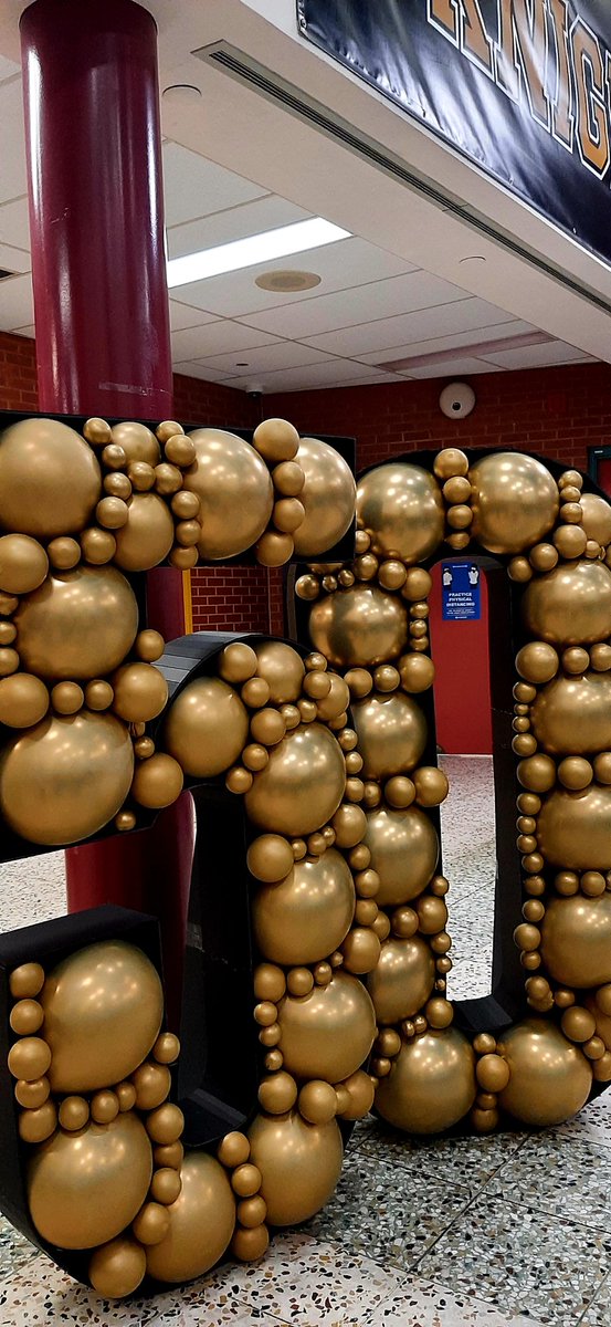 TedHudson_'s tweet photo. Returned to highschool 22 years later to celebrate STM's 50th anniversary.

@stmcss @stmcss50 #HamOnt https://t.co/EJA6wf8hg0