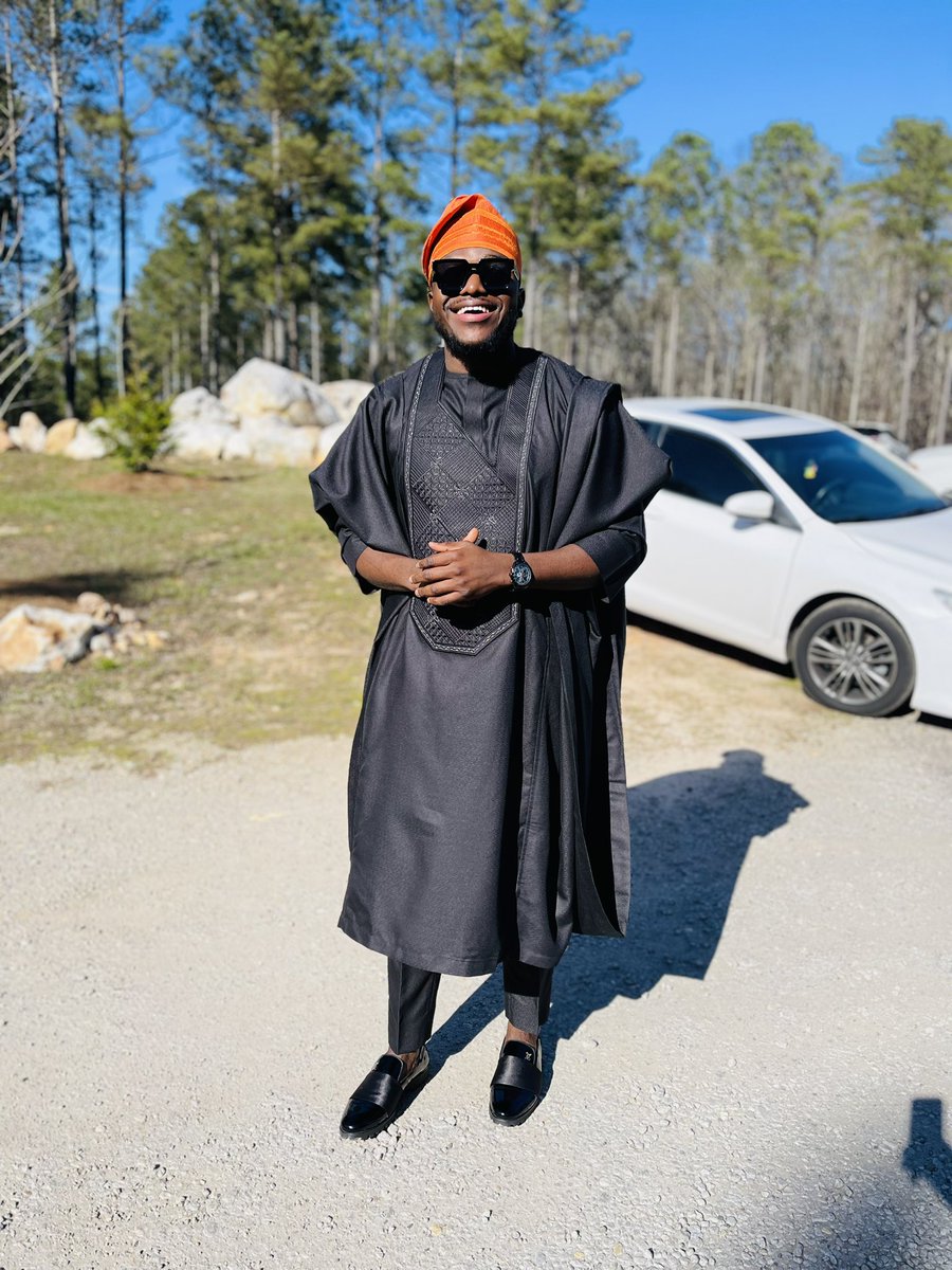 only1tobi's tweet photo. April dumbs >>>>>>>>>>>> 😋 https://t.co/ksCNGrm1cS
