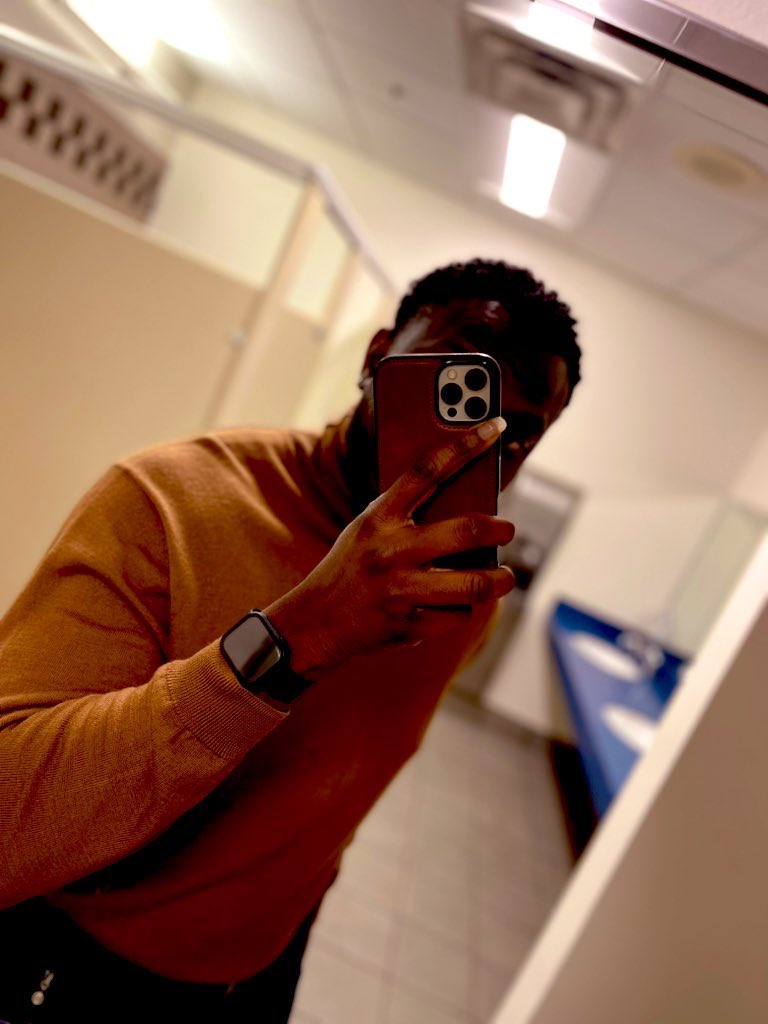 only1tobi's tweet photo. April dumbs >>>>>>>>>>>> 😋 https://t.co/ksCNGrm1cS