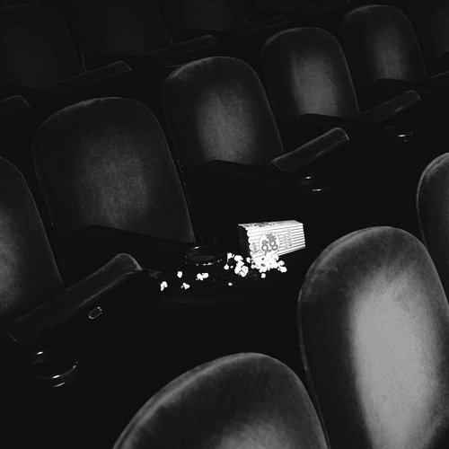 jixiezone_'s tweet photo. ❝ cinema ❞ | Mnsvng OS.

"Shh! The movie is about to start" https://t.co/b20cyBYOps
