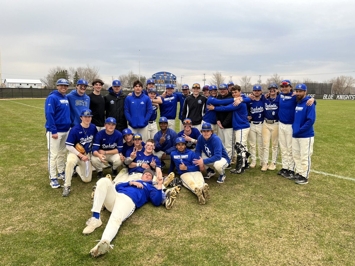 BaseballDctc's tweet photo. 3 more pictures to finish a 5-1 week! ⚔️ https://t.co/Cewoy6wAtA
