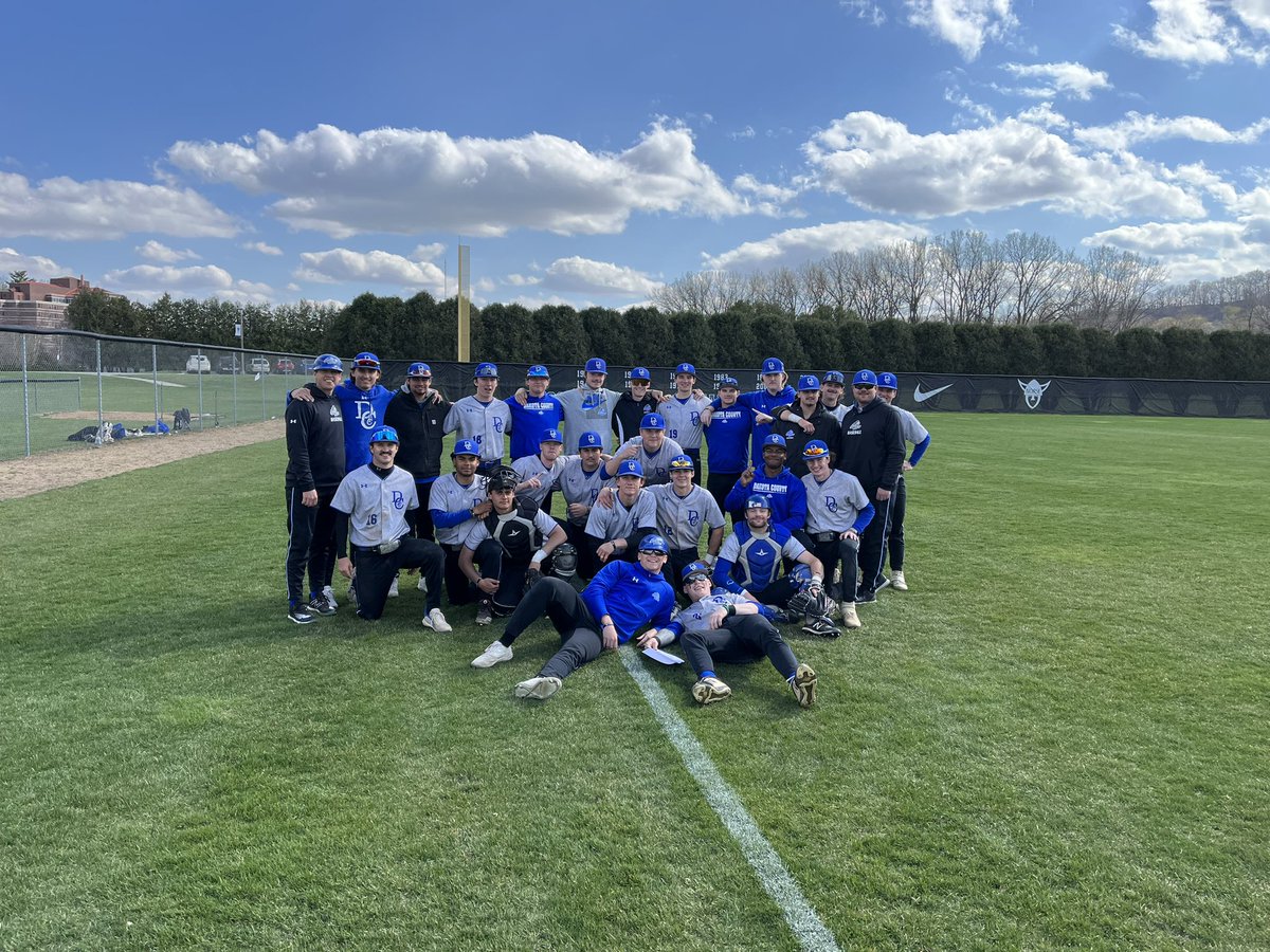 BaseballDctc's tweet photo. 3 more pictures to finish a 5-1 week! ⚔️ https://t.co/Cewoy6wAtA