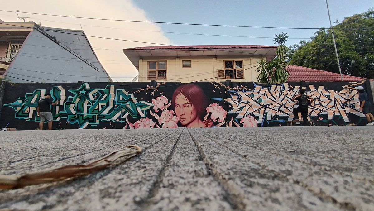 aliastiga's tweet photo. Paint with yash &amp; @lifalief 
#aliastiga #Makassargraffiti https://t.co/R7Ph49ninz