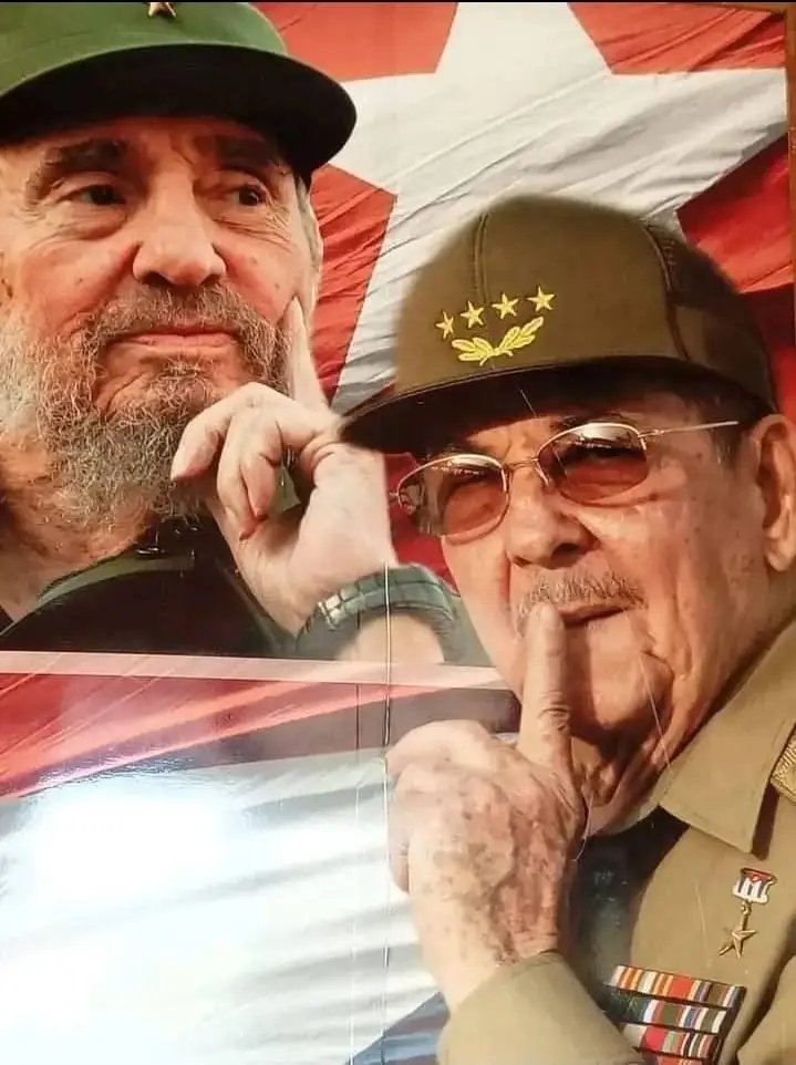 #RaúlesRaul #FidelPorSiempre Su ejemplo nos guía hacia la unidad del pueblo . #TodoXCuba.
#GuerrillerosVillaclareños