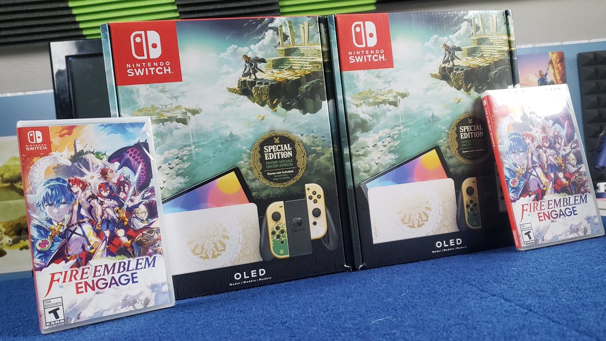 TwoChooTwins's tweet photo. Zelda OLED Pickups! 

#ZeldaTearsOfTheKingdom https://t.co/Utasp4brtq