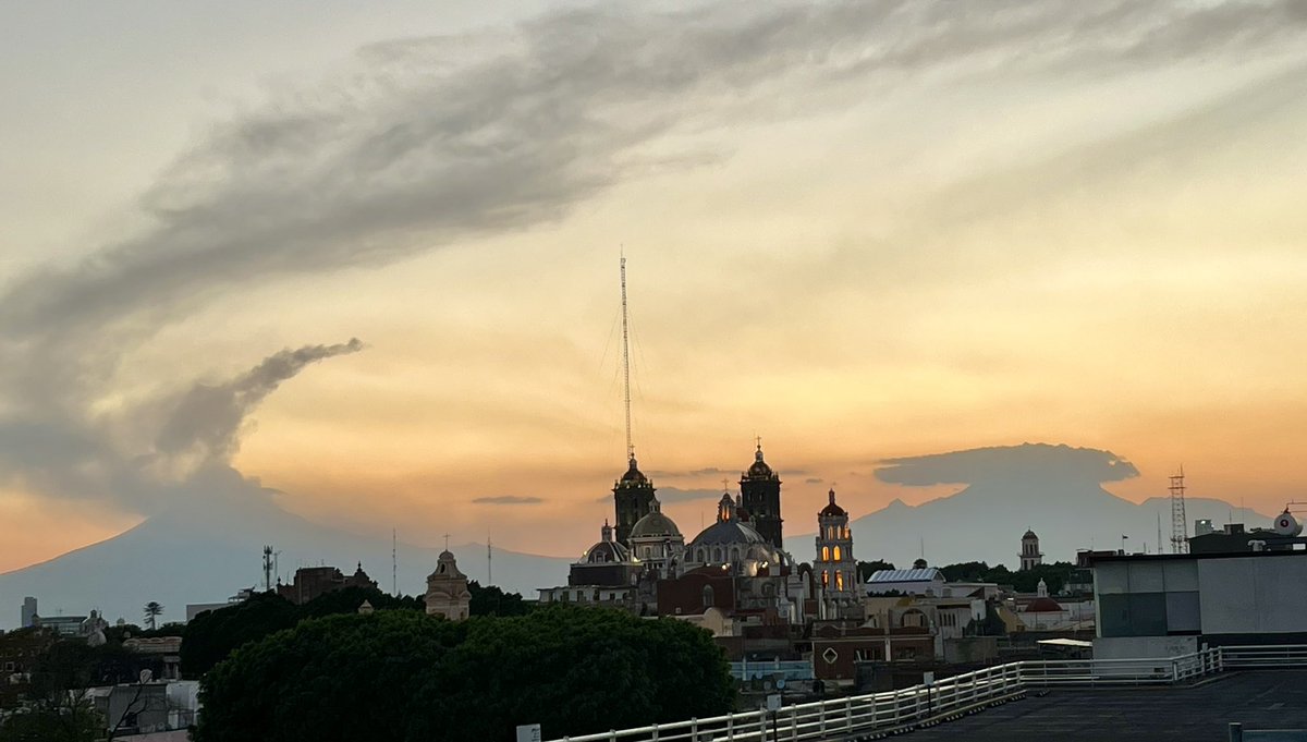 Atardecer en Puebla 
#Popocatépetl