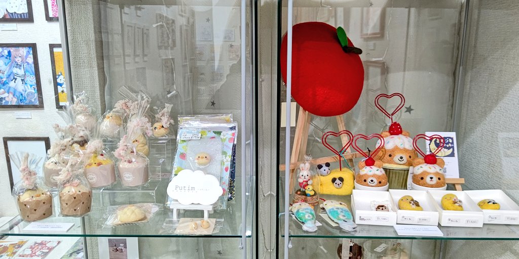 nakazaki_IYN204's tweet photo. 『かわいい羊毛フェルト展』も
猫展と同時開催中！

かわいい、ここにしかない羊毛作品がたっぷりと並んでおりますので、
ぜひお手にとってご覧くださいね

#IYN
#羊毛フェルト https://t.co/soTEKOEh0E
