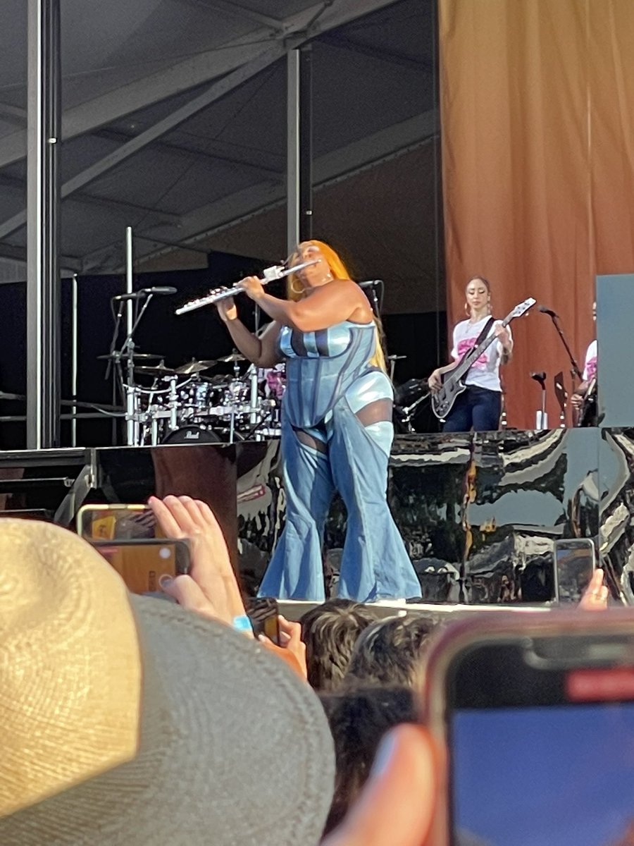 Lizzo rocking Sasha Flute at #JazzFest2023 today