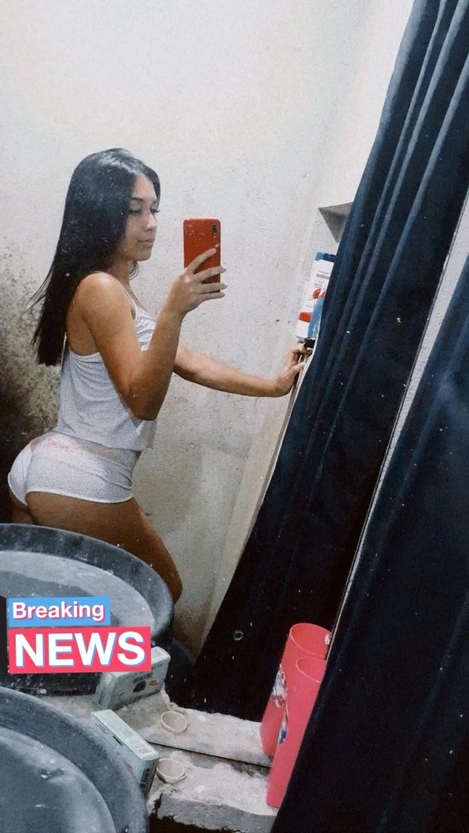 LannyFelix6's tweet photo. Ninguém vai ver mesmo 😝❤ https://t.co/UpdZzCAAGJ