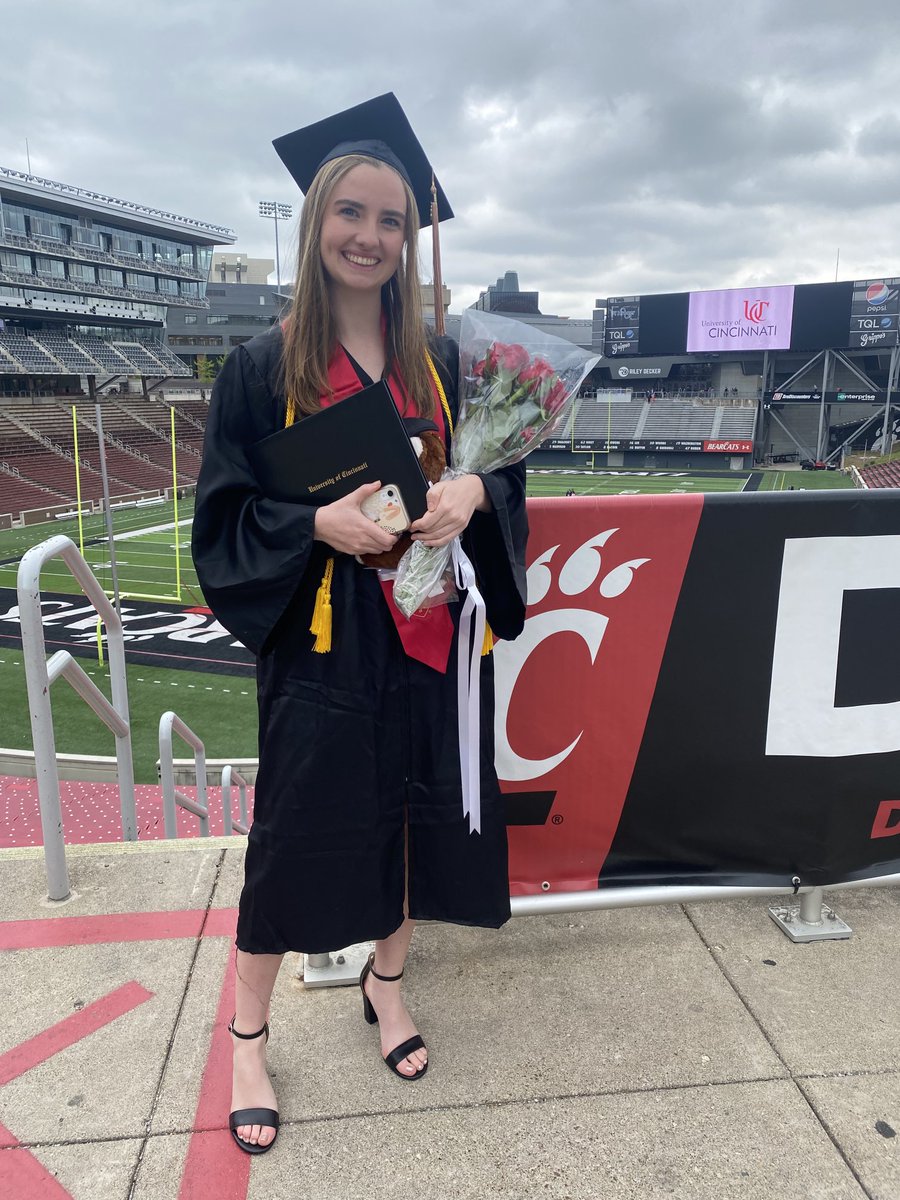 Congratulations Alyson Yeager ❤️🖤👩‍🎓