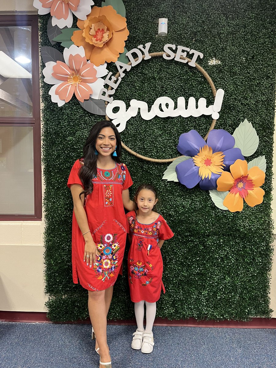 mrsfeldt5's tweet photo. Fiesta Twins 🪅 Getting super sad that this is the last few weeks with @MsEsquivel28 😭 😭 https://t.co/m8C0CRAdtK