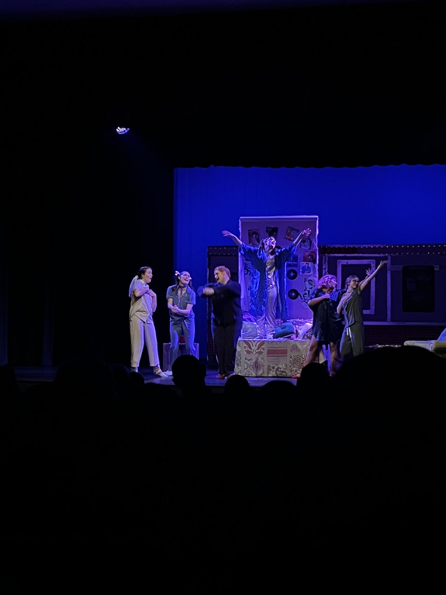 SIM_Drama's tweet photo. Grease with Perform Murfreesboro! So much fun! Shout out to Sadie, Sarah Kate, and Addison for rocking their performances!! https://t.co/M29p3co7nS