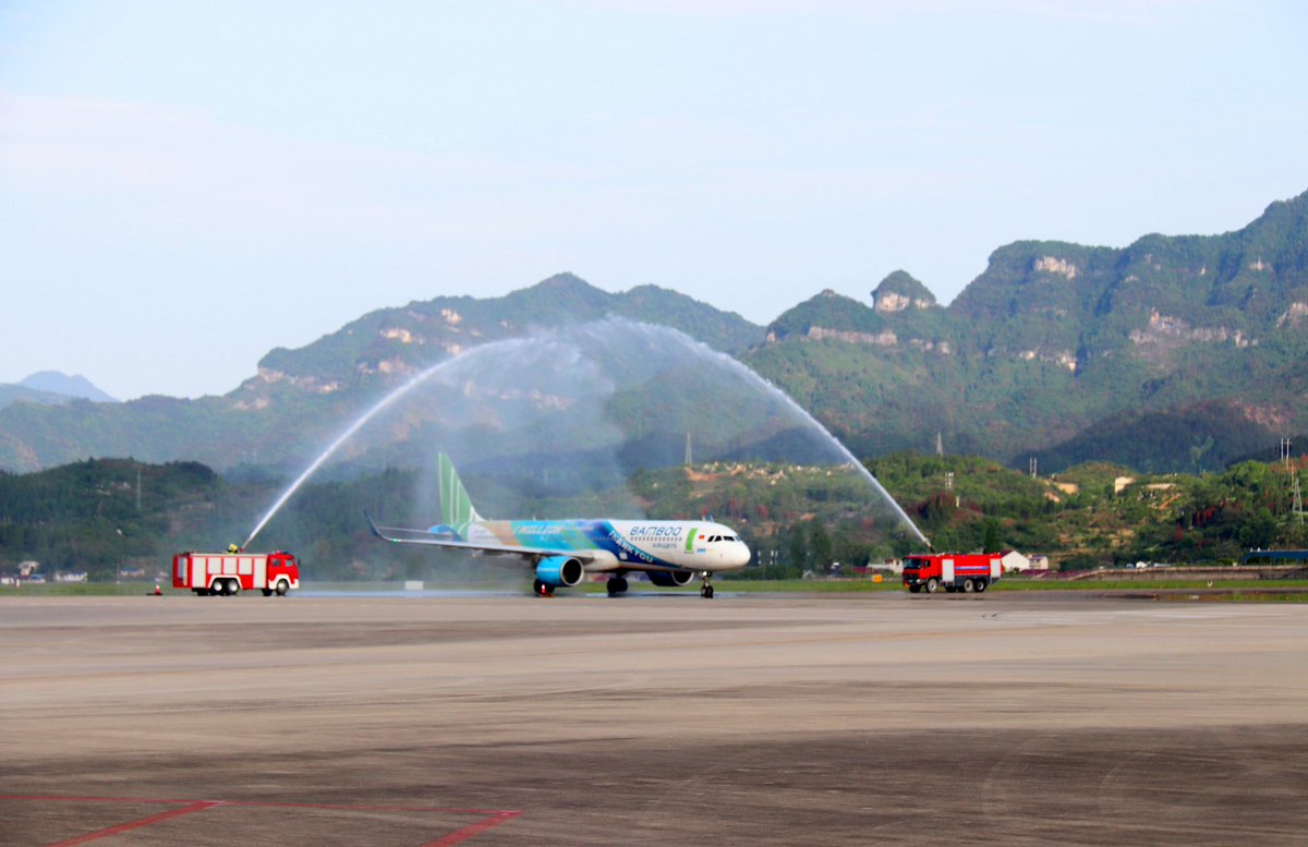 bamboo_airways's tweet photo. Bamboo Airways has successfully operated its first charter flight from Ho Chi Minh City to Zhangjiajie, China 🇨🇳
#BambooAirways #Fly_Bamboo #More_than_just_a_flight https://t.co/aXtmDB8Pr0