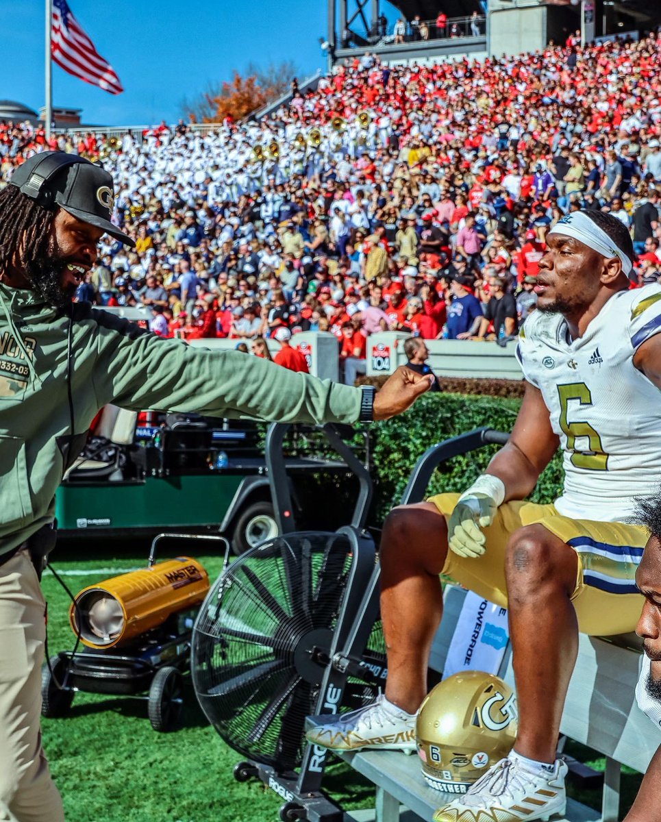 ⚔️COACH KNIGHT JR ⚔️ tweet media