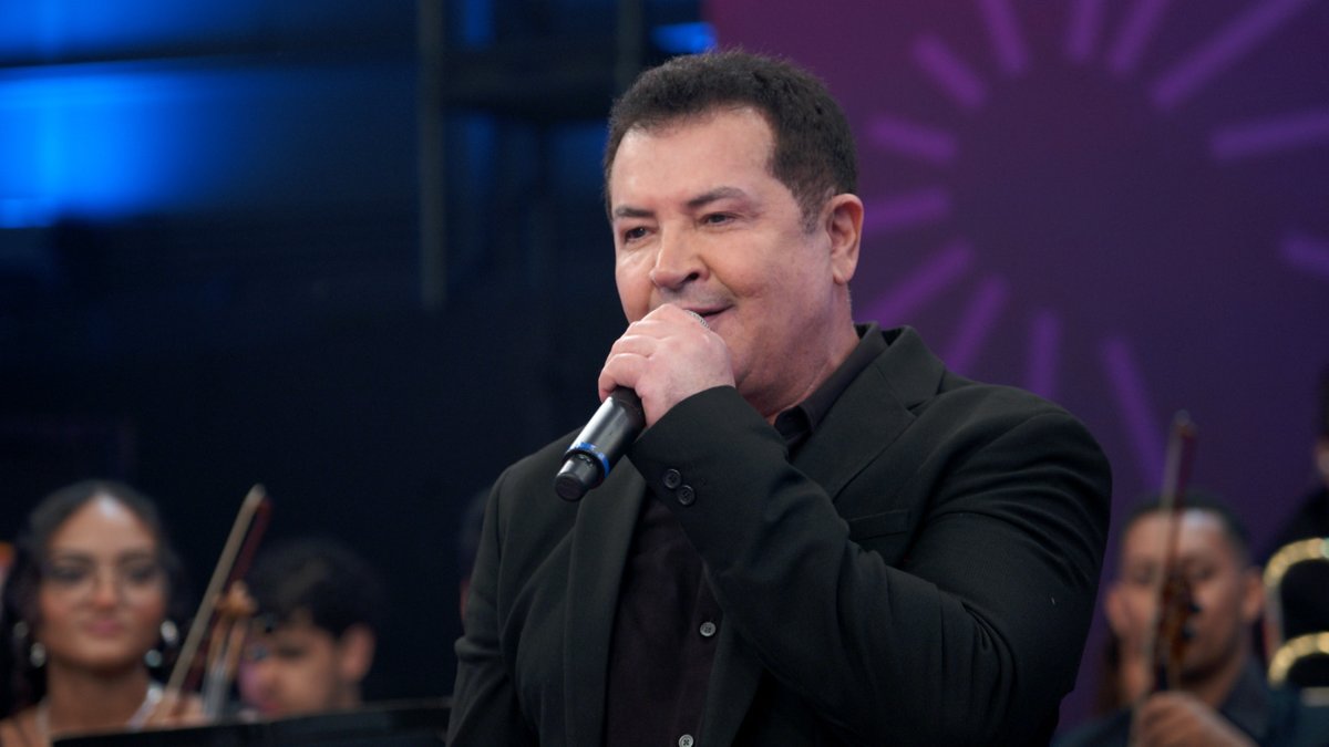 Convidados especiais pra gente ficar até #AltasHoras 💜✨